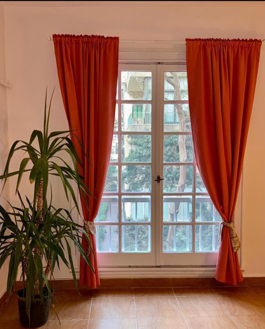 Vibrant Unique Stay - El Zamalek Apartment